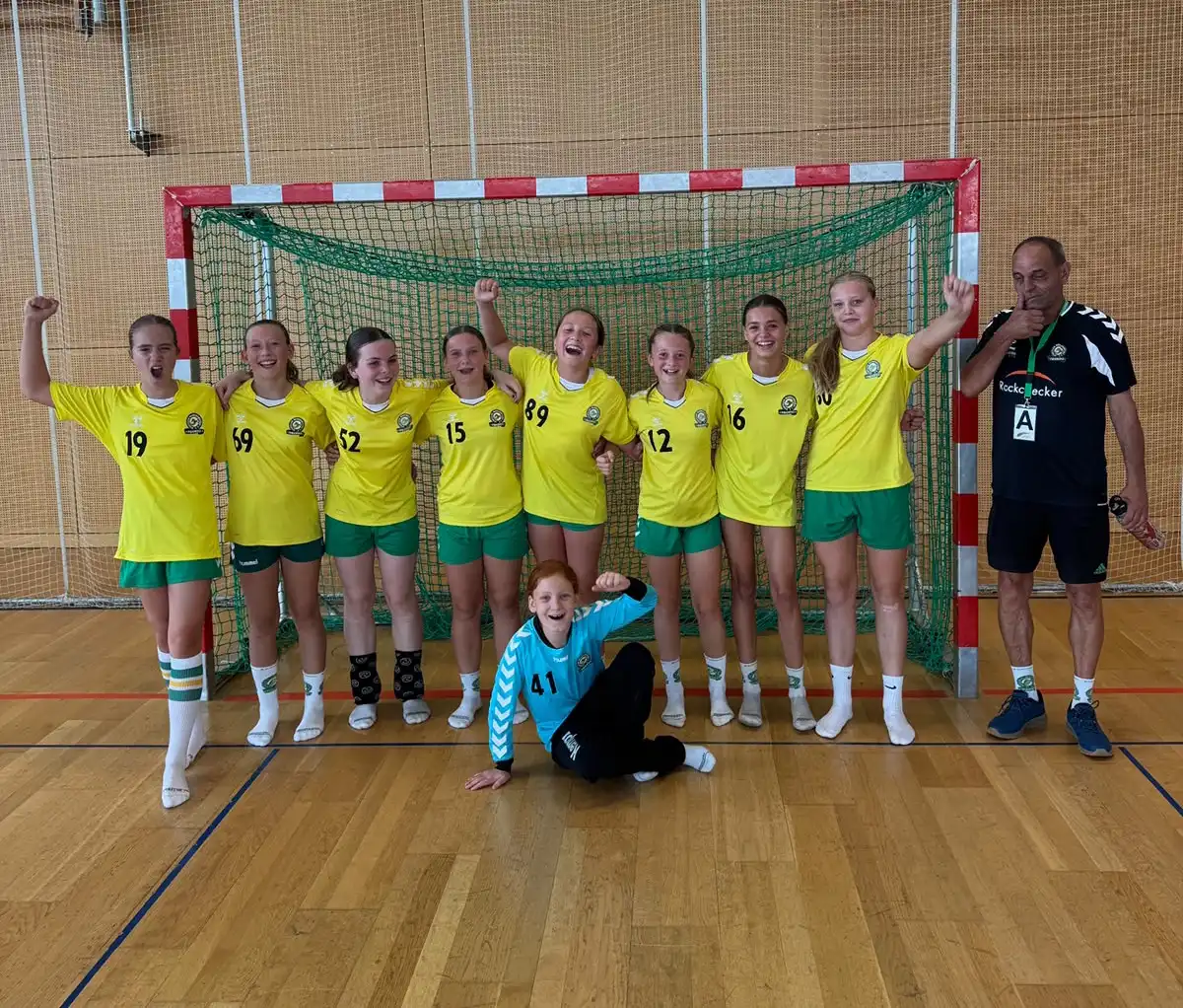 D1 startet mit Kantersieg in die Saison